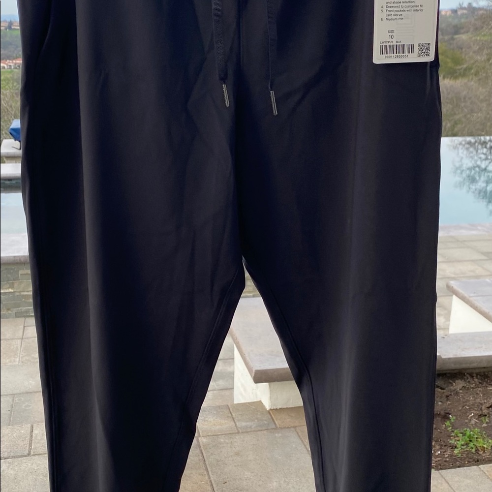 Lululemon on the fly jogger luxstream black NWT